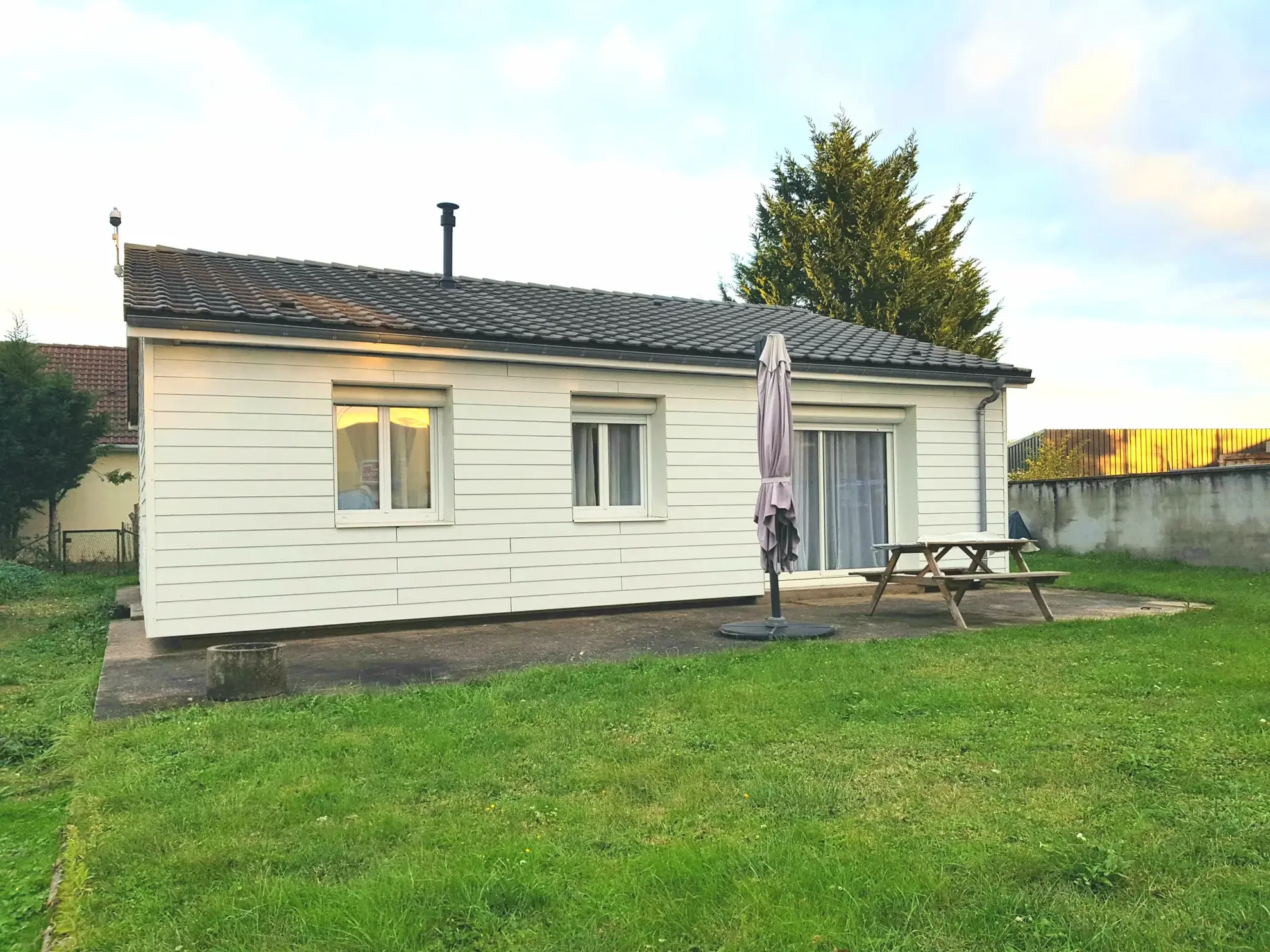 Maison individuelle 75 m2 de plain-pied avec jardin de 906 m2 à La Charité-sur-Loire 