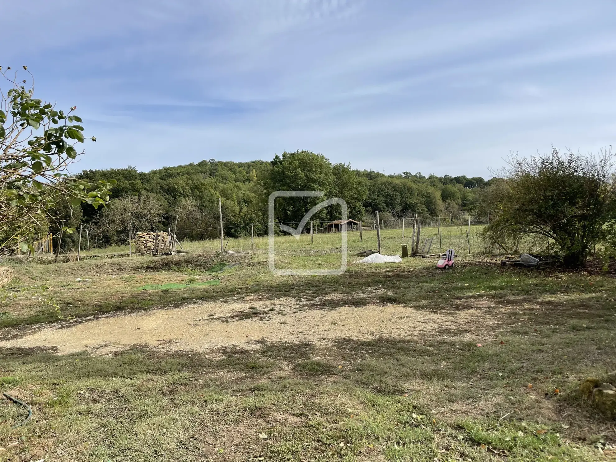 Maison en Pierre à Alles sur Dordogne - 4 Chambres, Terrain de 1900 m² 