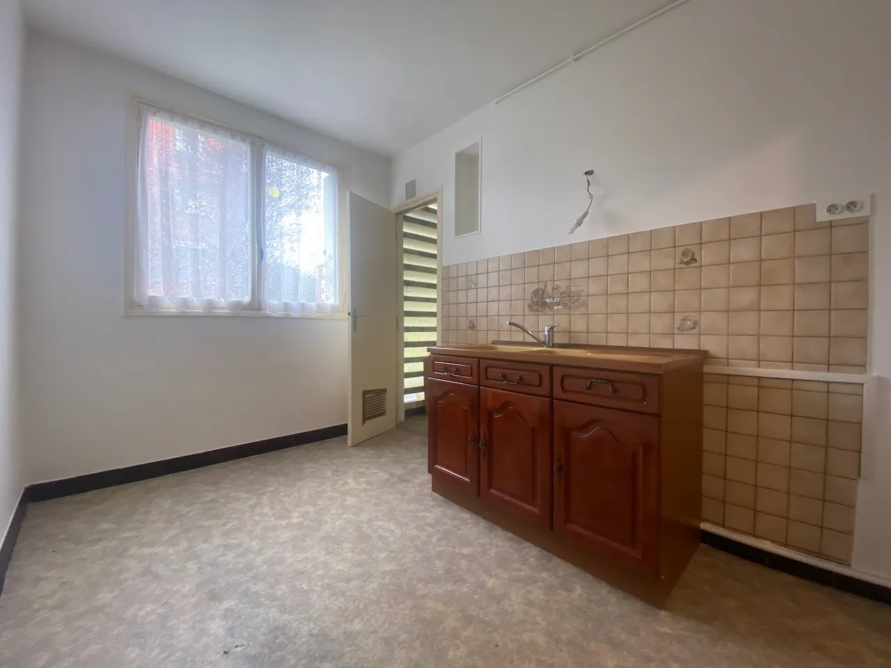 Appartement spacieux avec garage à vendre à Rousies 