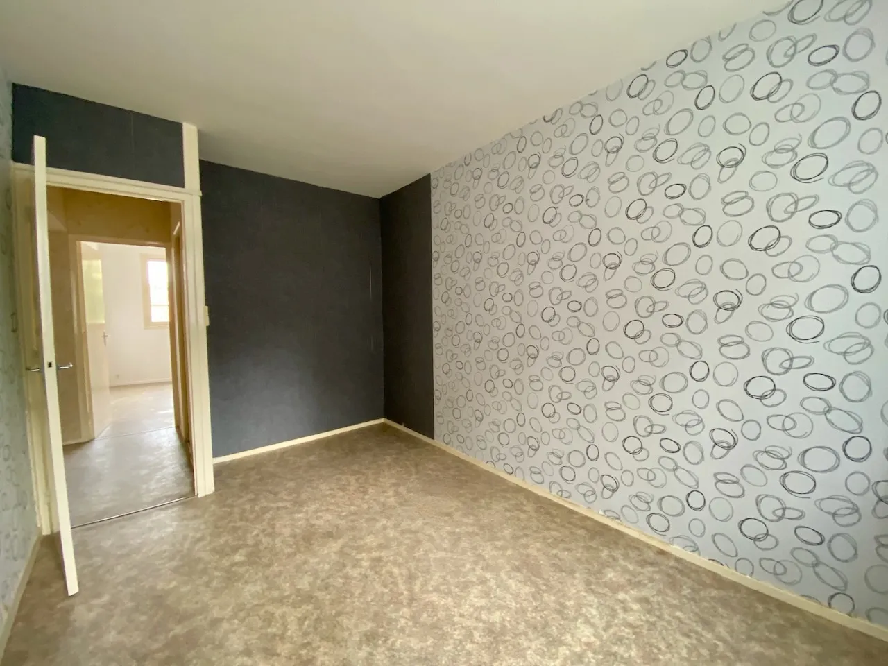 Appartement spacieux avec garage à vendre à Rousies 