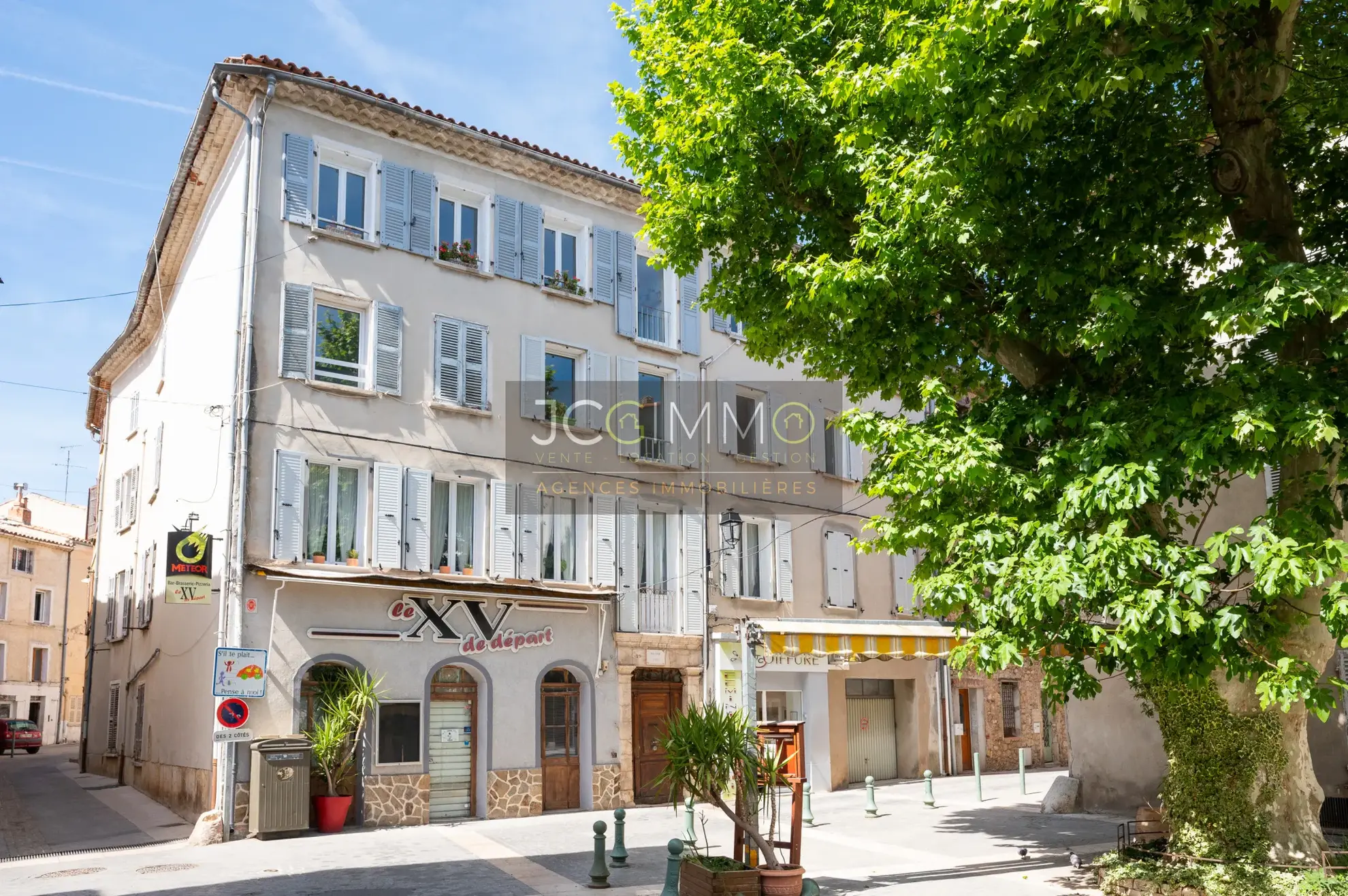 Vente de 2 Appartements à Pignans : T3 de 110m² et T2 de 37m² 