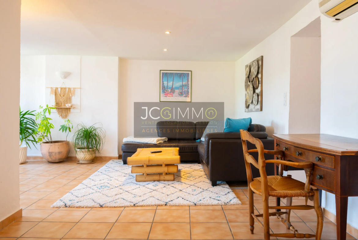 Vente de 2 Appartements à Pignans : T3 de 110m² et T2 de 37m² 