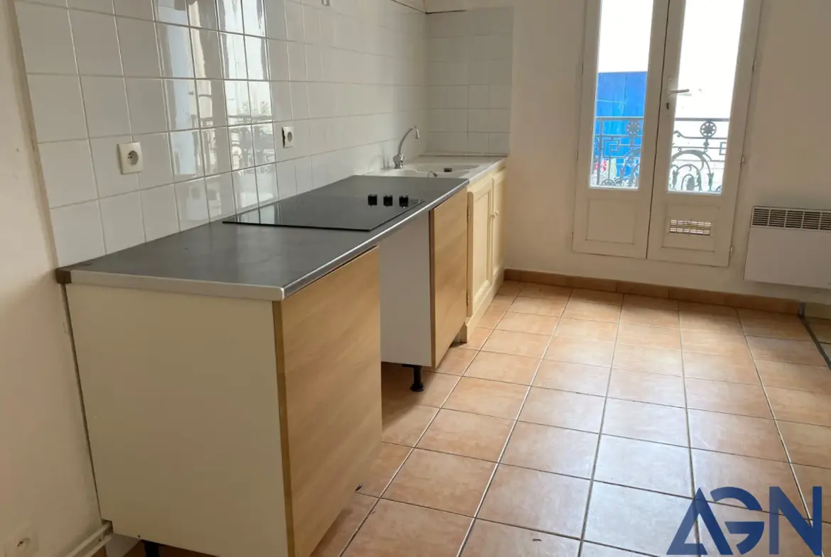 Appartement 2 pièces de 45,71 m² à vendre à Béziers avec cour 