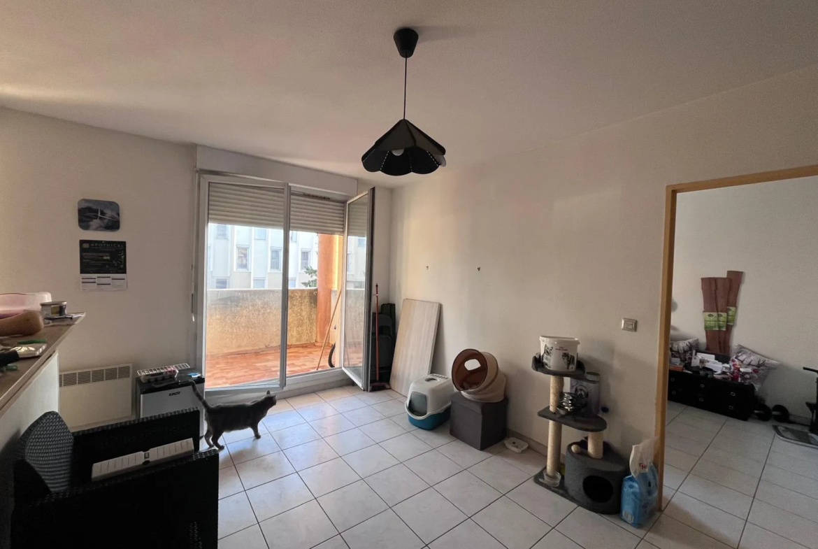 Appartement T2 à Marignane avec terrasse et parking 