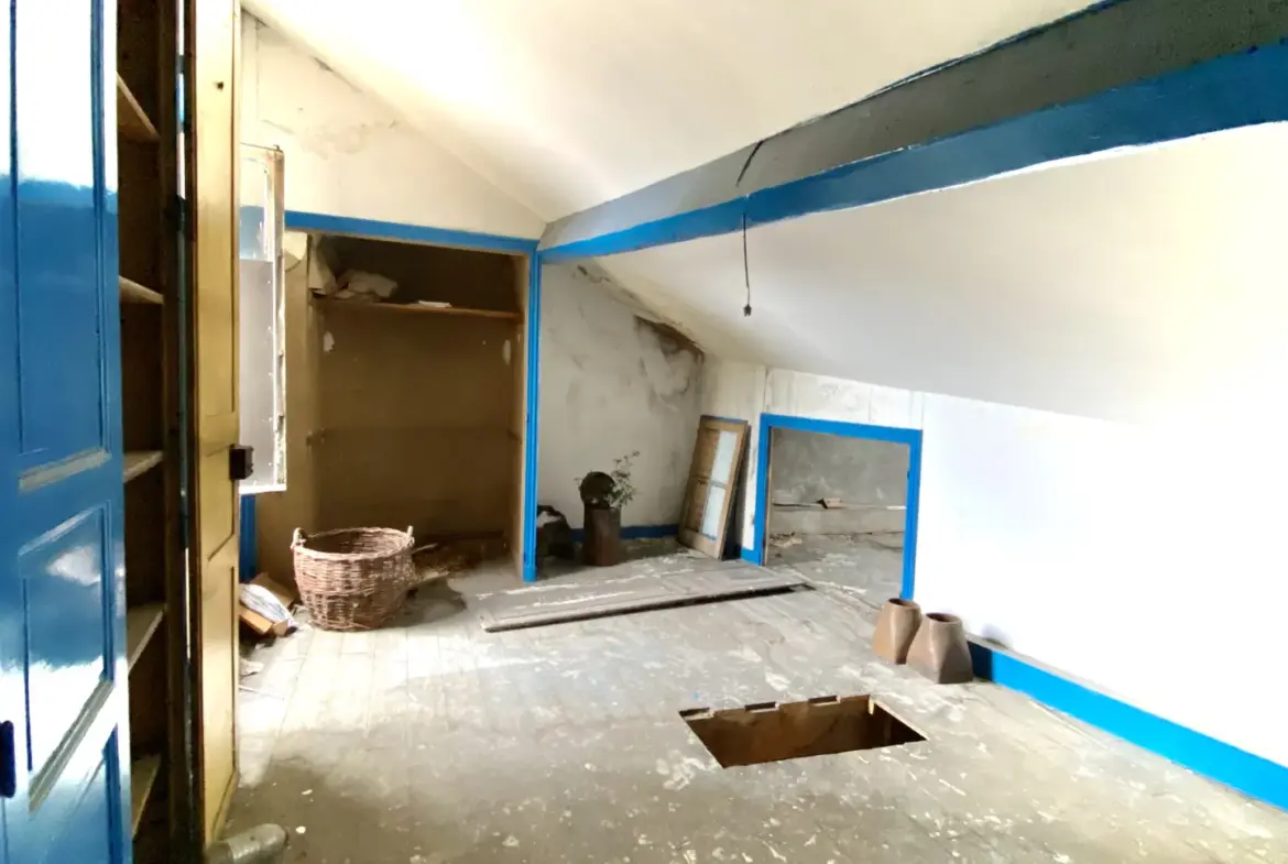 Duplex à rénover de 121 m² à Annonay avec espace extérieur 