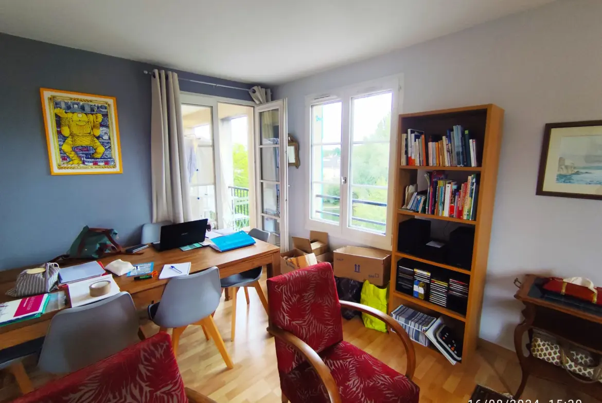 Cergy Port : Appartement T2 avec Terrasse à Vendre 