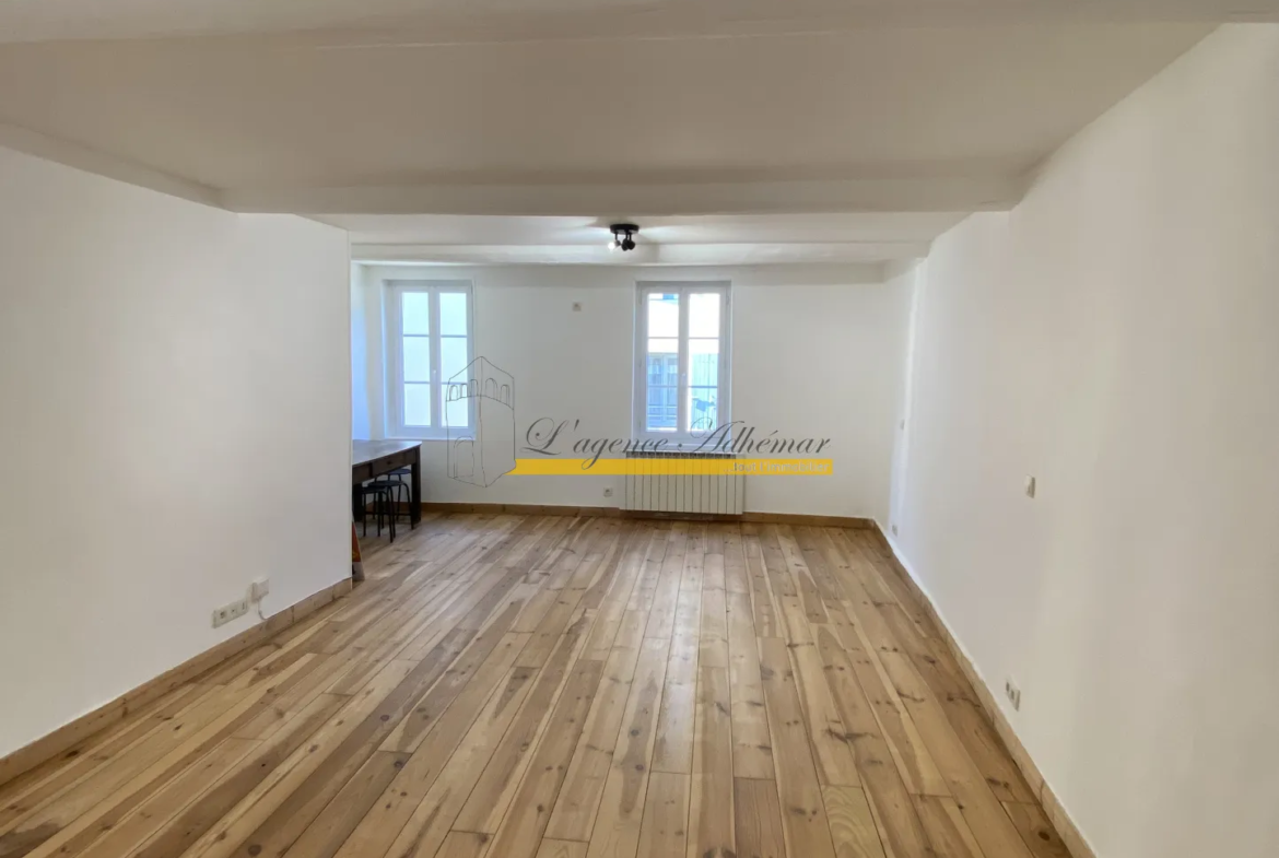 Maison atypique à vendre à Montélimar - Duplex charmant avec jardin 