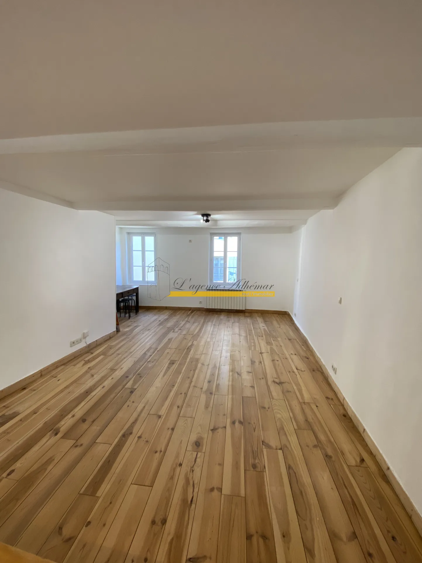 Maison atypique à vendre à Montélimar - Duplex charmant avec jardin 