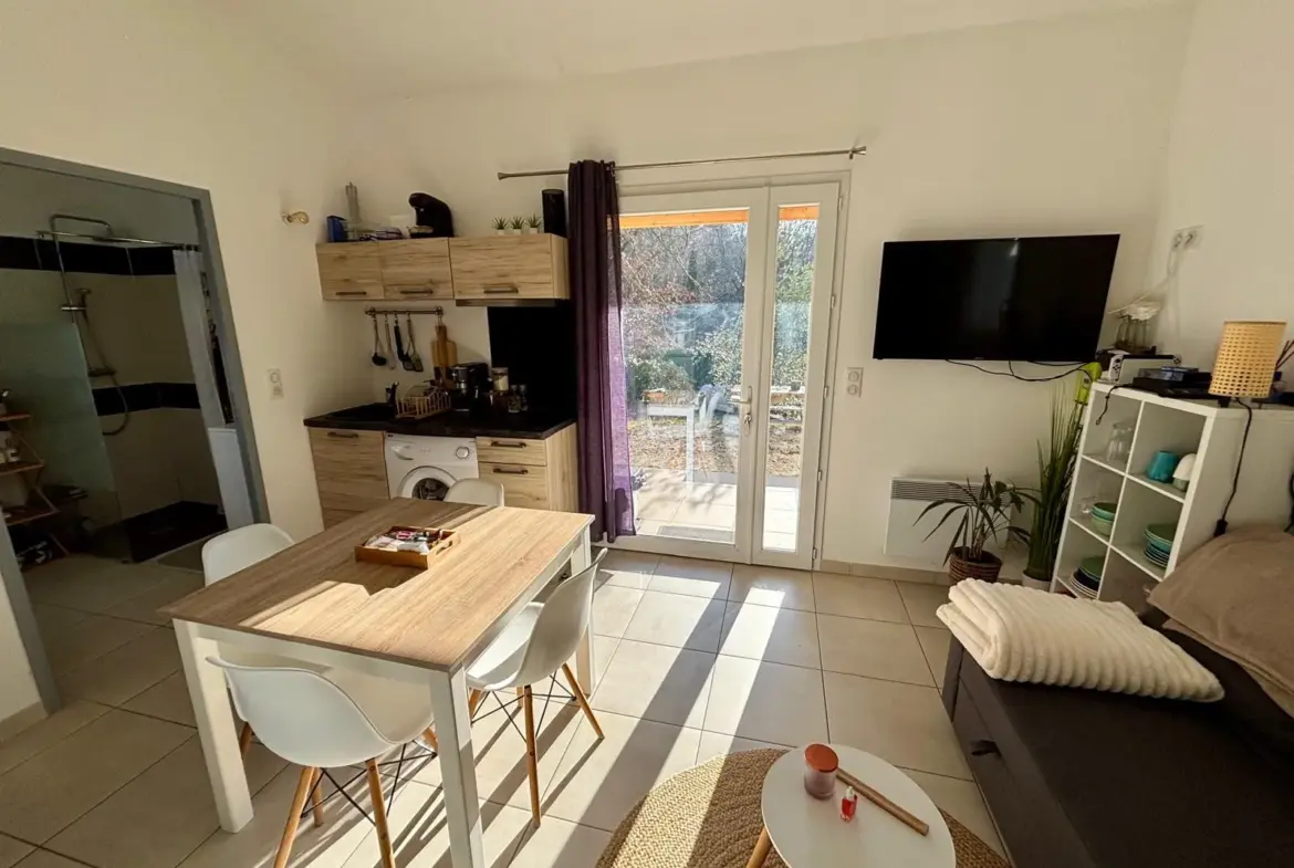 Beau Mazet 36 m² à Grignan sur 350 m² avec piscine 