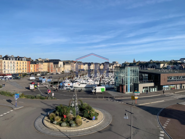 Appartement F2 à Dieppe avec vue sur le port de plaisance