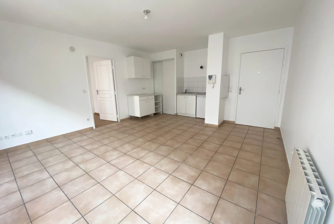 Appartement T2 récent avec loggia à Villeurbanne - 235 000 € 