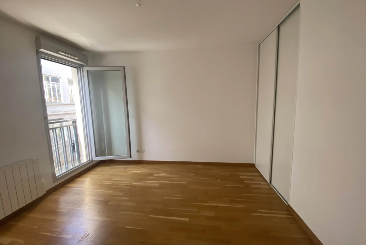 Appartement T2 récent avec loggia à Villeurbanne - 235 000 € 