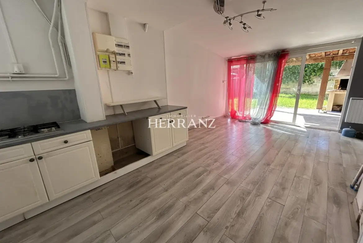 Maison de ville à Les Eglisottes et Chalaures - 5 pièces, 114 m² 