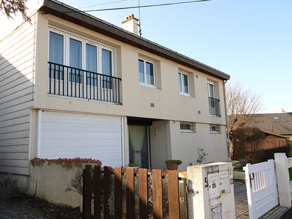 Maison spacieuse à vendre - 4 chambres - Angers ÉVENTARD