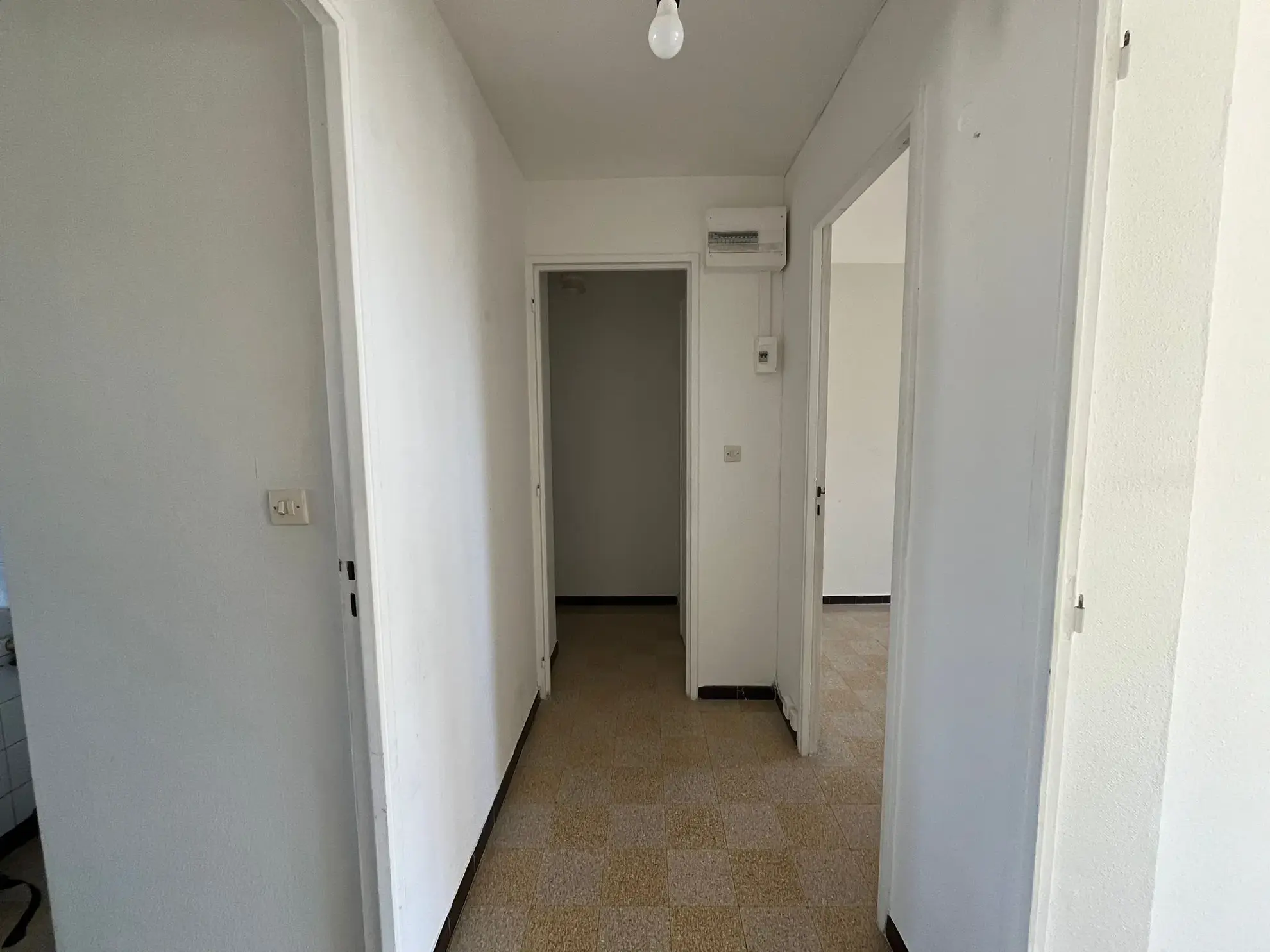 Appartement lumineux T3 de 53 m2 à Toulon - Port Marchand 