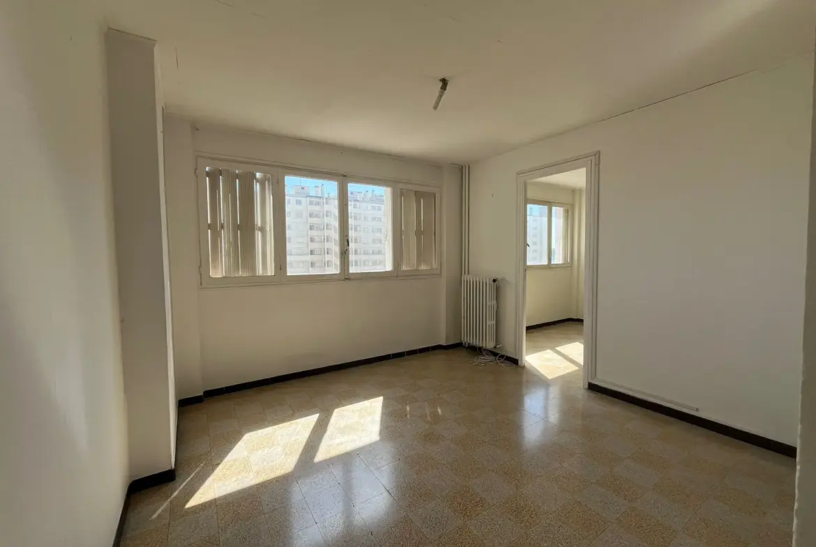 Appartement lumineux T3 de 53 m2 à Toulon - Port Marchand 