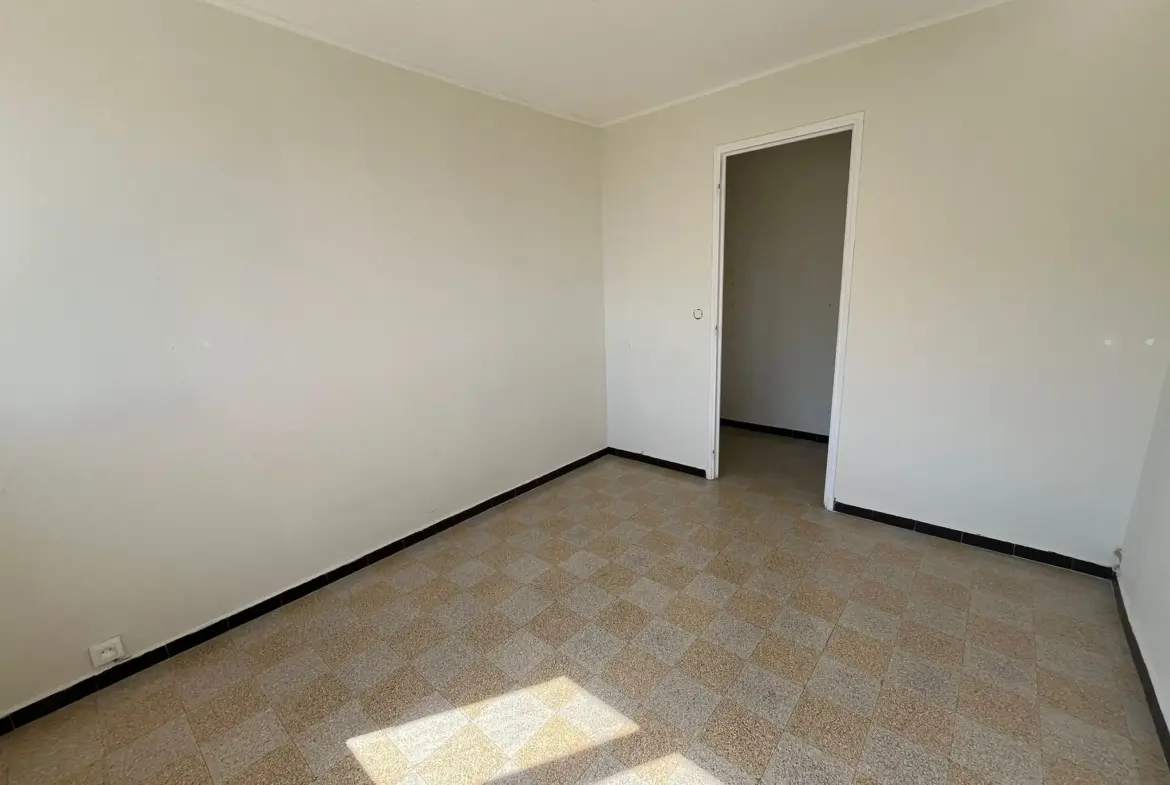 Appartement lumineux T3 de 53 m2 à Toulon - Port Marchand 