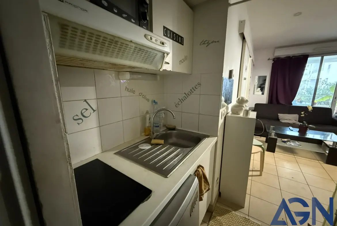 À vendre : appartement 2 pièces de 30,30 m² avec terrasse et garage à Montpellier 