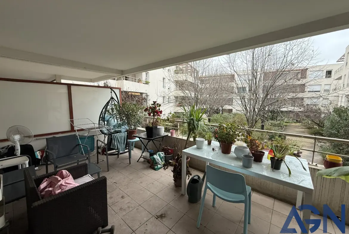 À vendre : appartement 2 pièces de 30,30 m² avec terrasse et garage à Montpellier 