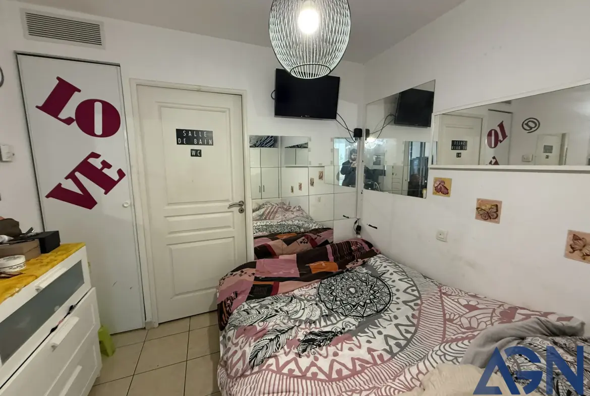 À vendre : appartement 2 pièces de 30,30 m² avec terrasse et garage à Montpellier 