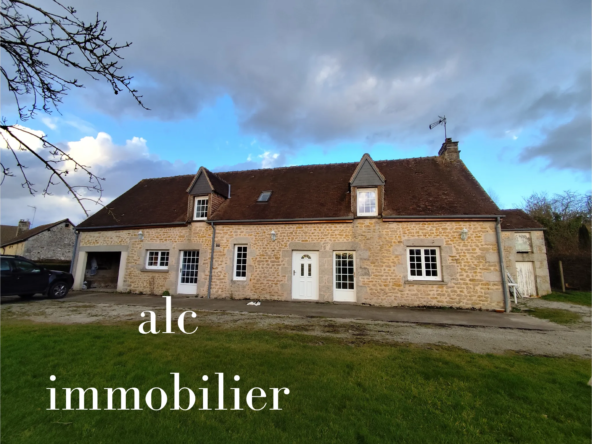 Maison à vendre à Hauterive - 140 m² avec terrain de 20 000 m²