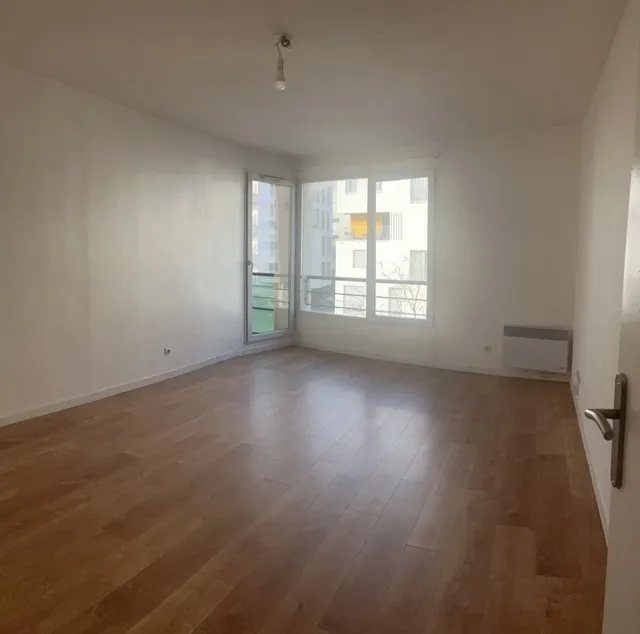 Appartement de 4 pièces avec balcon à Cergy le Haut - 238 000 € 