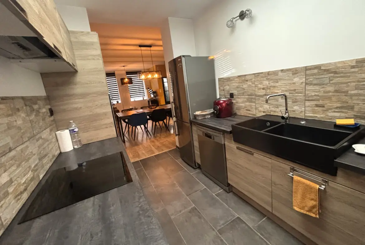 Maison familiale 148 m2 avec jardin à Roubaix, 6 chambres 