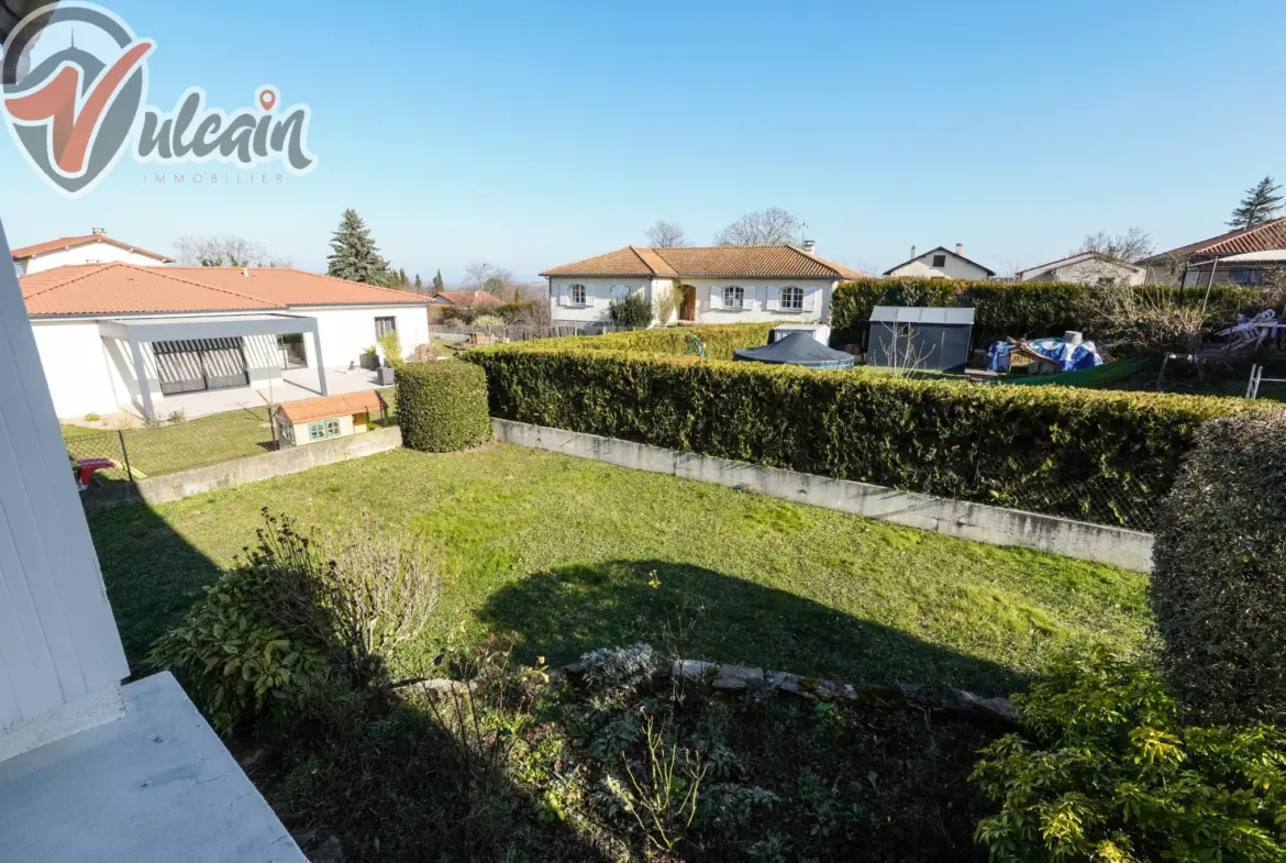 Pavillon au calme sur 600 m² à Pont du Château 