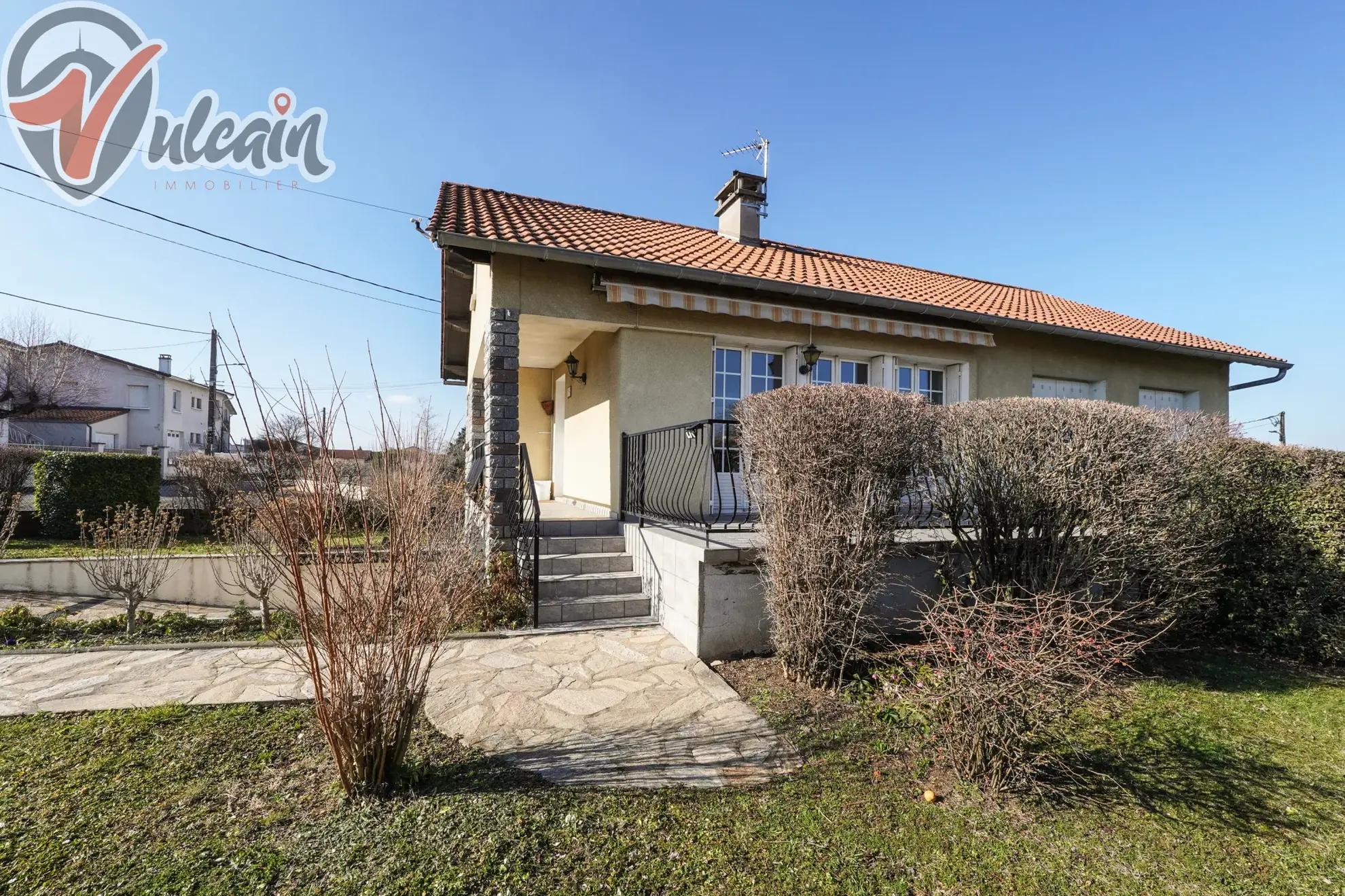 Pavillon au calme sur 600 m² à Pont du Château 