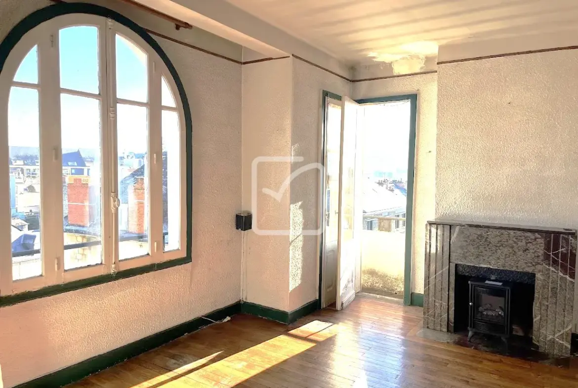 Appartement atypique avec vue dégagée à Brive-la-Gaillarde 