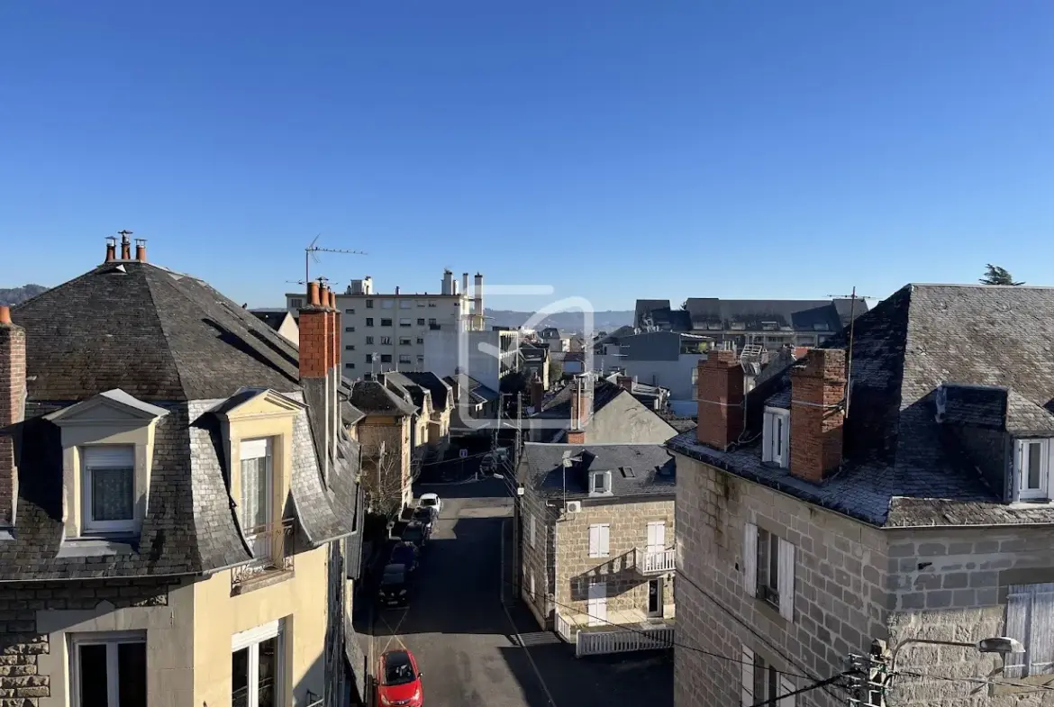 Appartement atypique avec vue dégagée à Brive-la-Gaillarde 