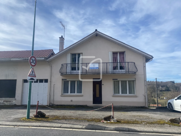 Maison Familiale à Latronquière avec 5 Chambres