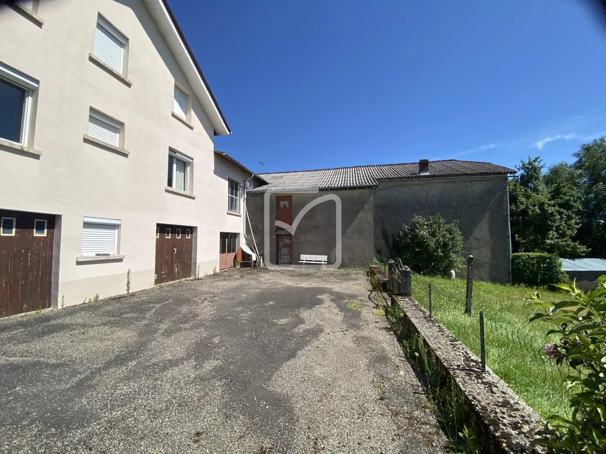 Maison Familiale à Latronquière avec 5 Chambres 