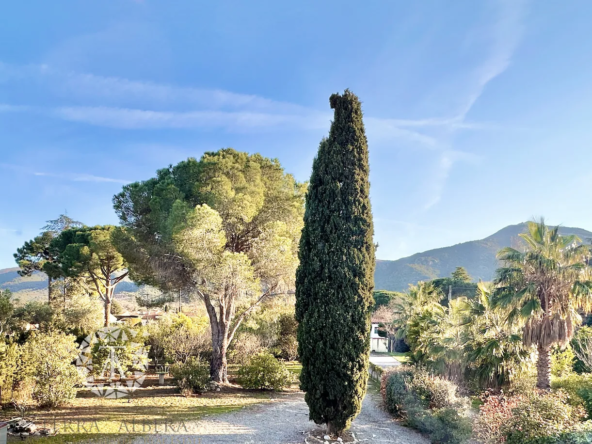 Terrain constructible à Laroque des Albères avec projet de villa