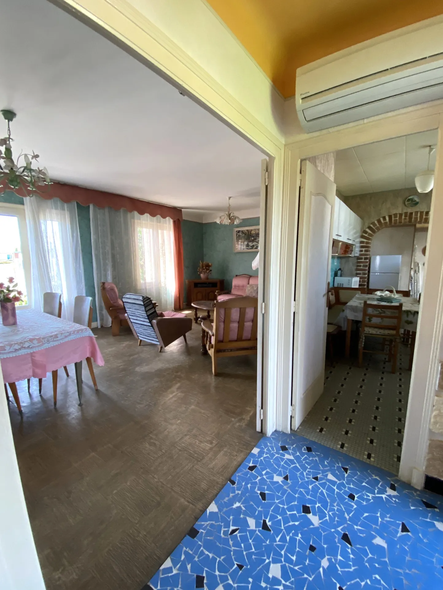 Maison T5 à vendre à Monein-Centre avec jardin et vue Pyrénées 