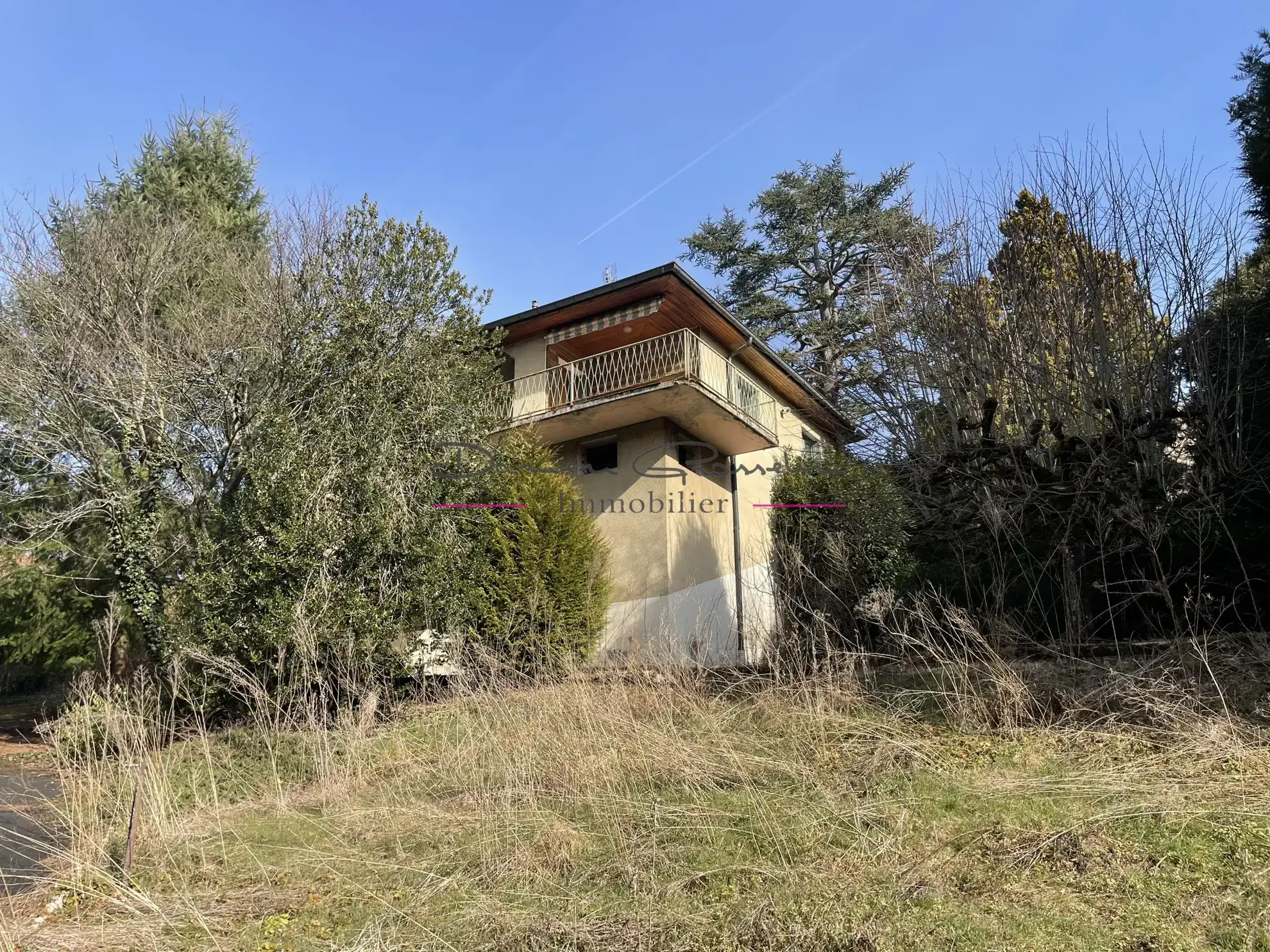 Maison à rénover en centre d'Amplepuis - Grand terrain, proche gare ! 