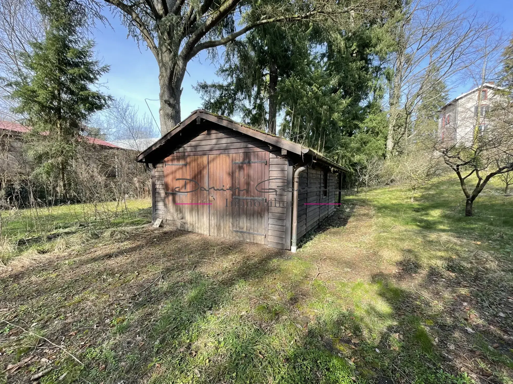 Maison à rénover en centre d'Amplepuis - Grand terrain, proche gare ! 