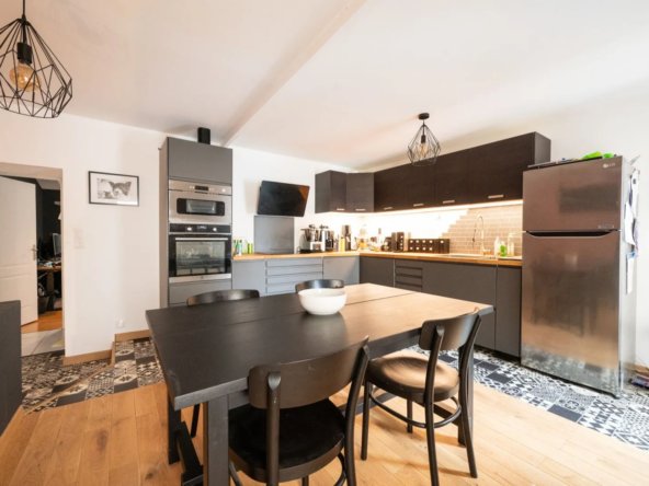 Vente appartement rénové Type 3 à Saint-Savournin - 235 000 €