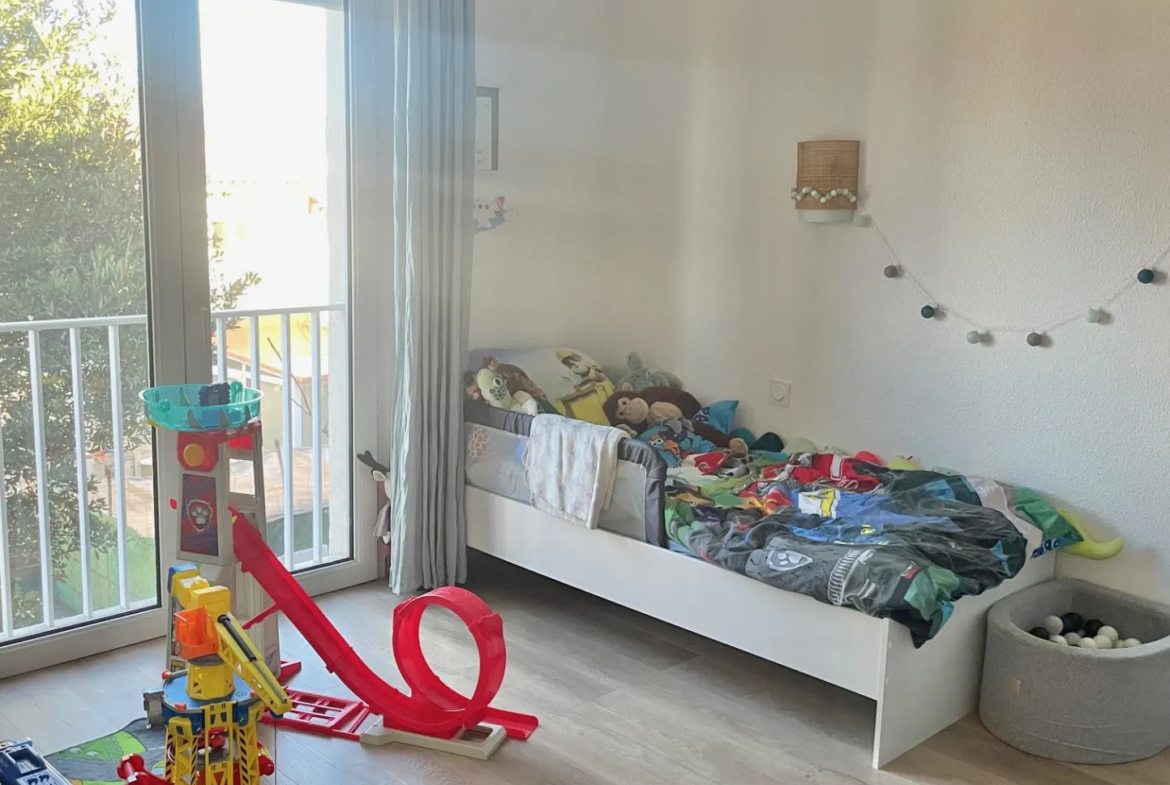 Appartement T3 rénové avec loggia et vue imprenable à Montescot 