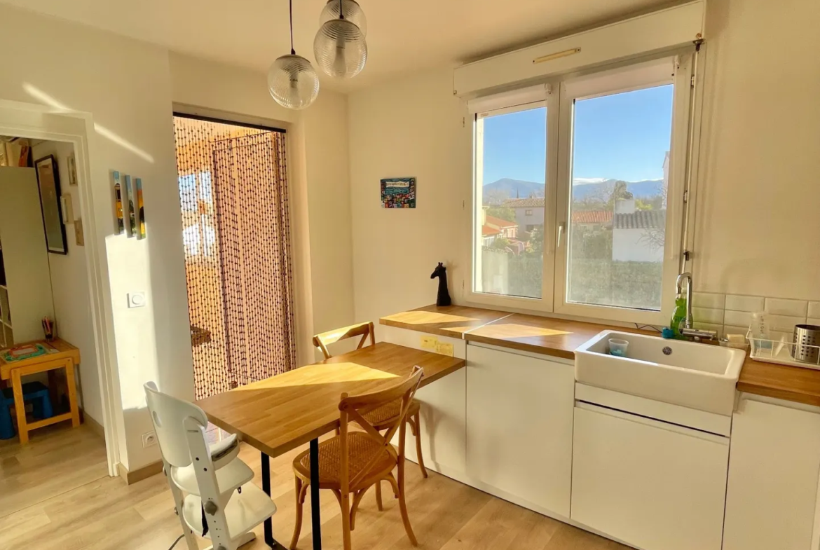 Appartement T3 rénové avec loggia et vue imprenable à Montescot 