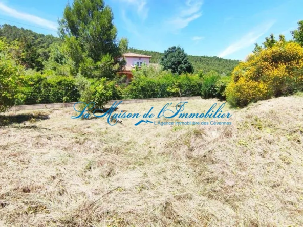 Vente de terrain constructible de 1200 m2 entre Quissac et Montpellier