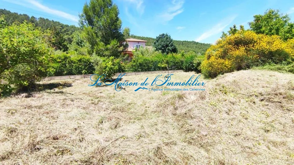 Vente de terrain constructible de 1200 m2 entre Quissac et Montpellier 