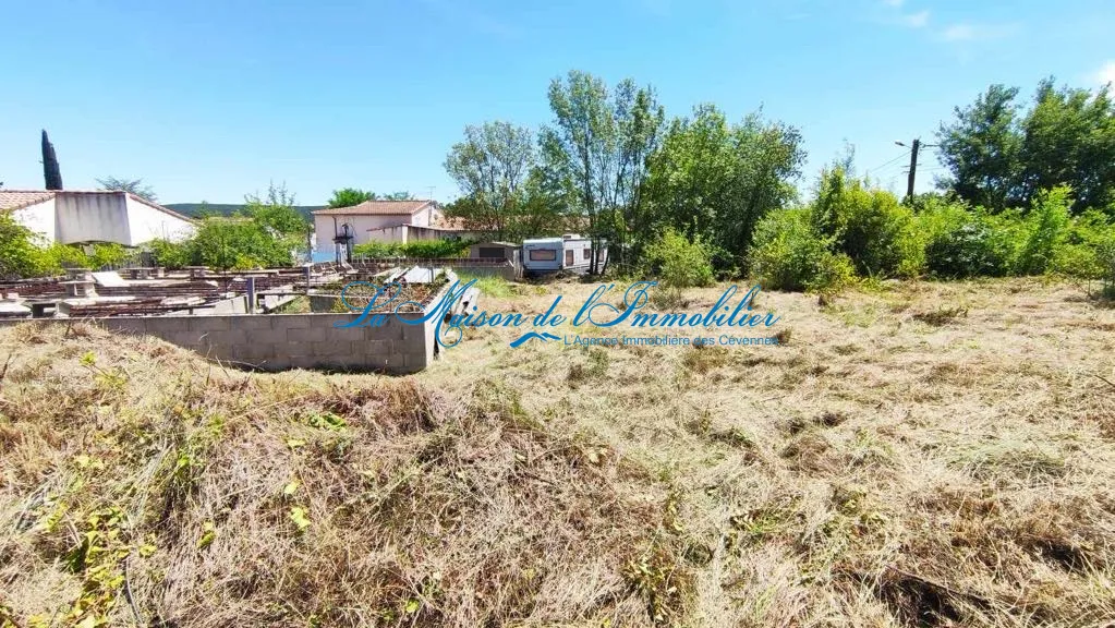 Vente de terrain constructible de 1200 m2 entre Quissac et Montpellier 