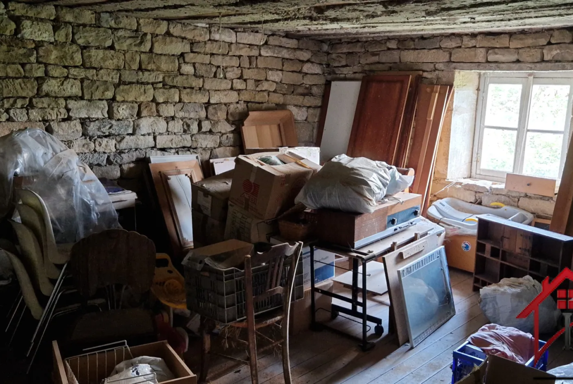 Charmante maison ancienne avec vues magnifiques à Chatillon sur Saône 