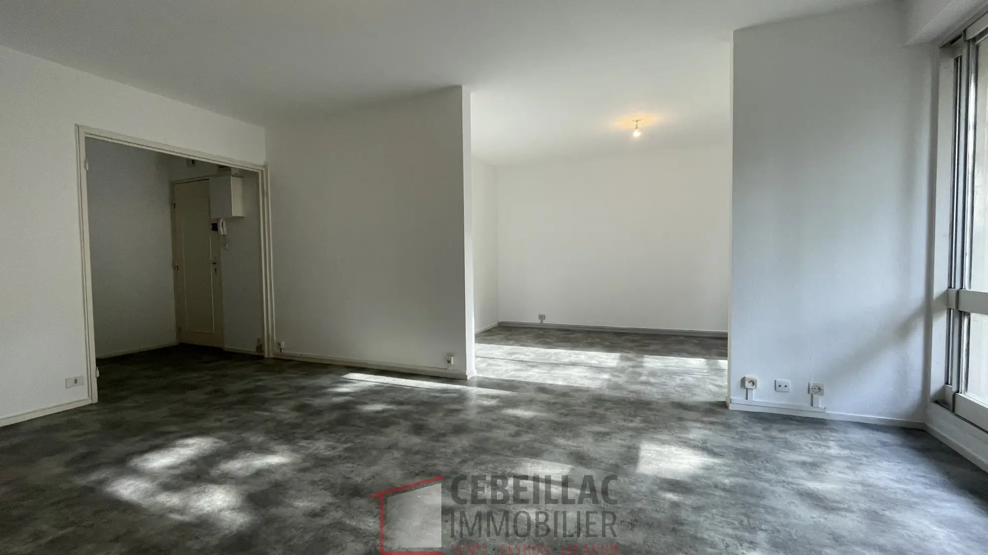 Appartement traversant de 78 m² à Clermont-Ferrand avec balcon et garage 