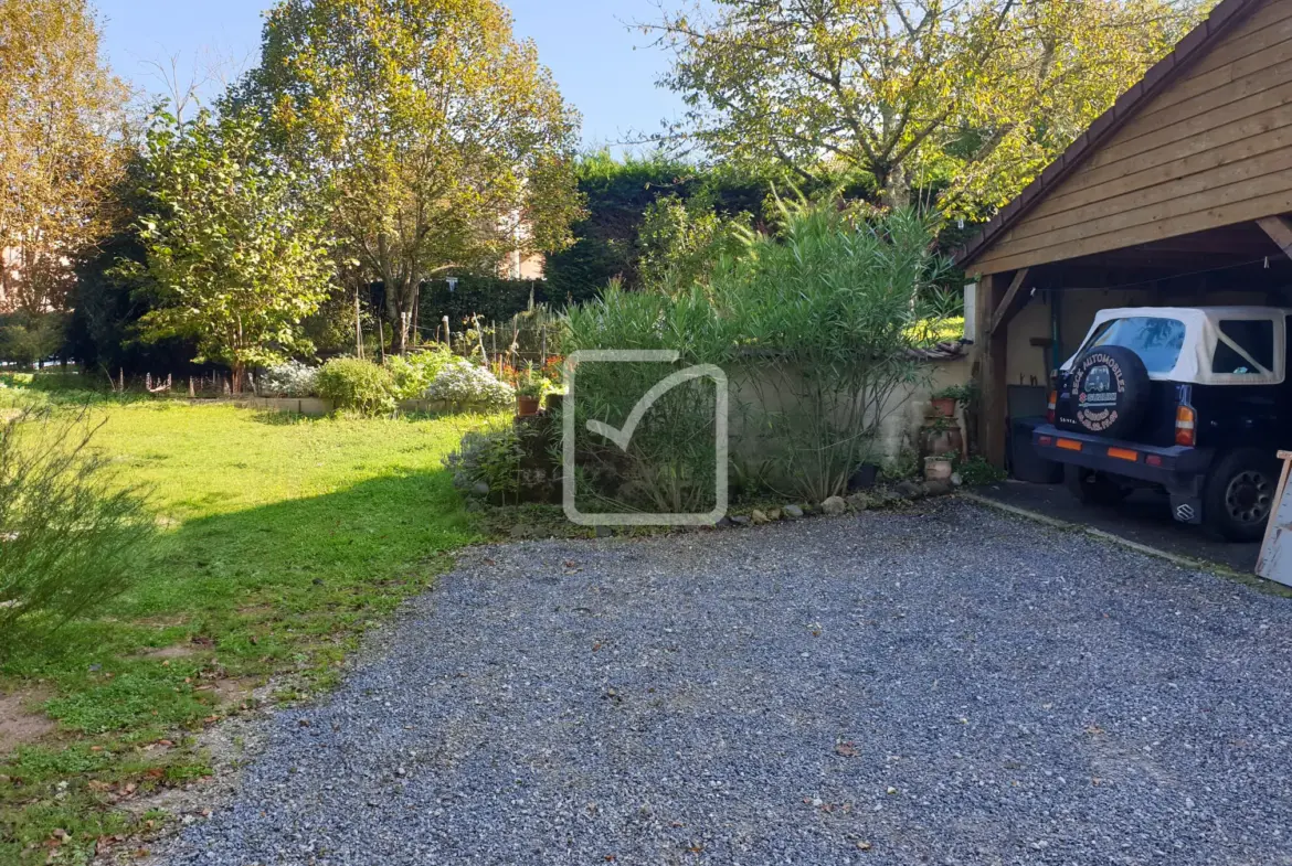 Charmante maison de 150 m² avec jardin à Cosnac 