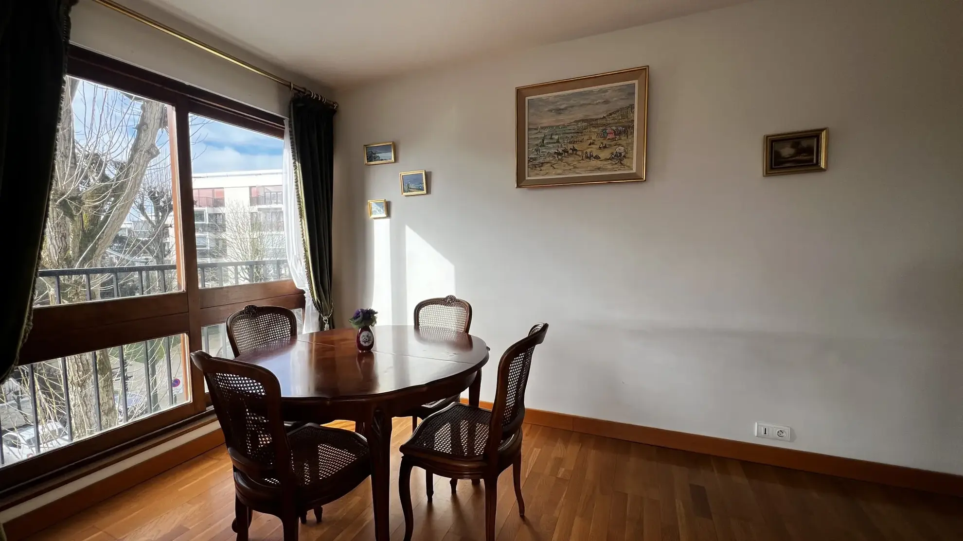 Appartement 64m² avec cave et box en sous-sol à Le Chesnay 