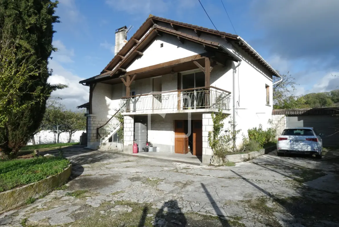 Maison agréable avec terrain à St Michel Loubejou 