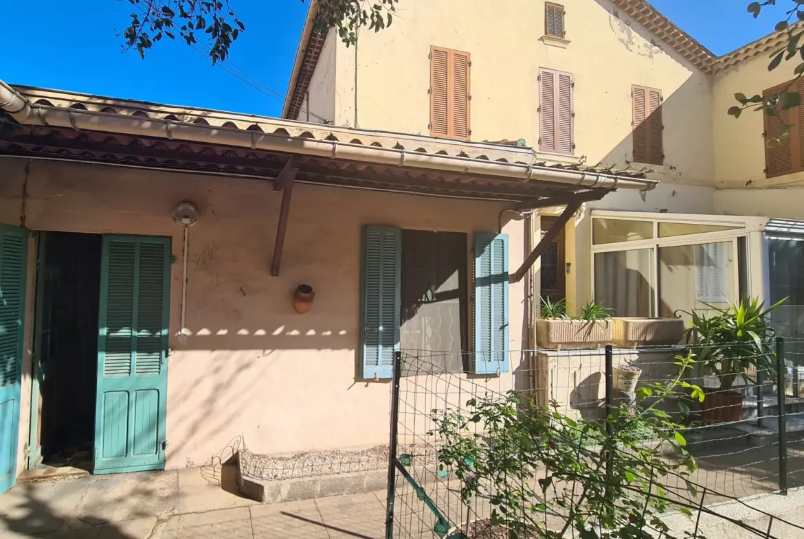 Studio rénové à Toulon - 22 m² à vendre 