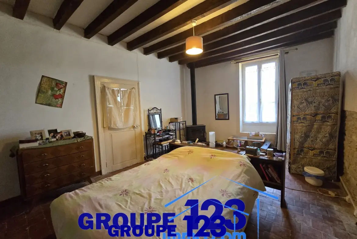 Maison authentique à vendre à Courson les carrières 